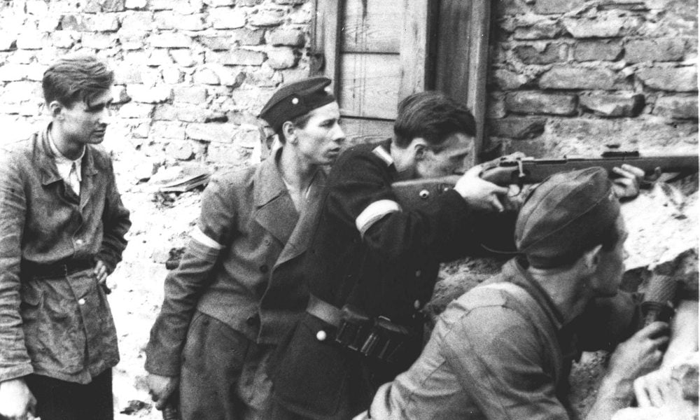 În urmă cu 78 de ani, la Varșovia a izbucnit o revoltă – cea mai mare operațiune militară secretă din Europa ocupată de germani